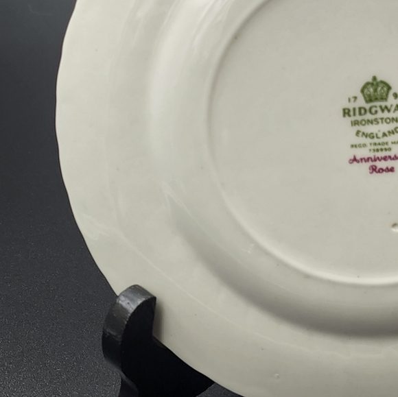 Ridgway Anniversary Rose Small plate - Picture 12 of 12